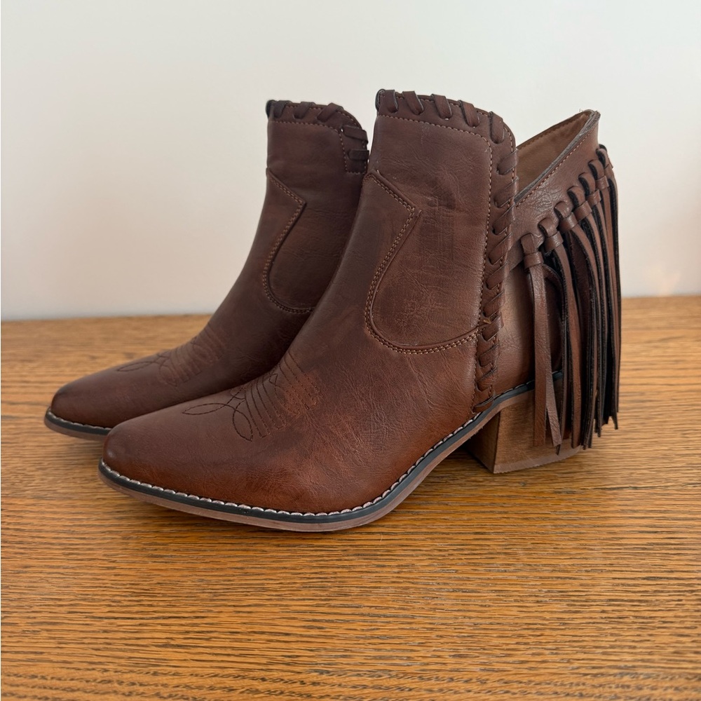 Brown Ankle Boots with Fringe